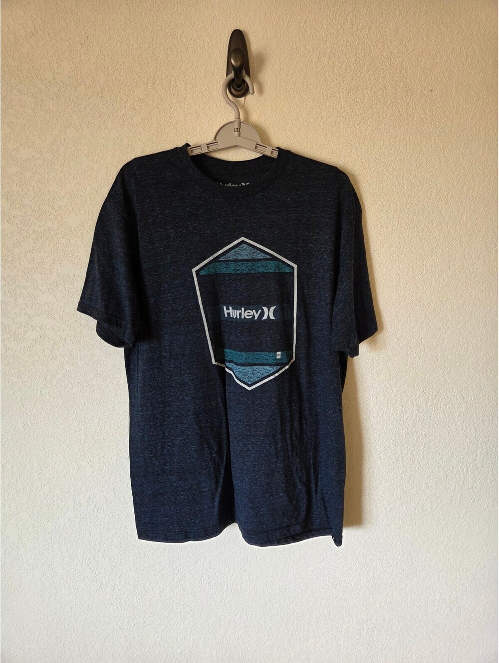 Hurley Men's Navy Graphic Short Sleeve T-Shirt Medium Casual Contemporary